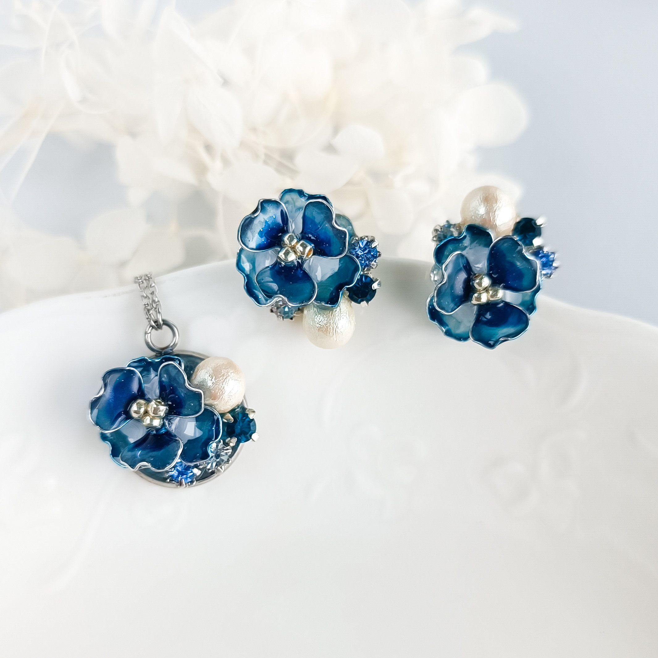 【お得なセット割】サージカルステンレス　Camellia <ターコイズブルー> アネモネ 山茶花 薔薇 コットンパール