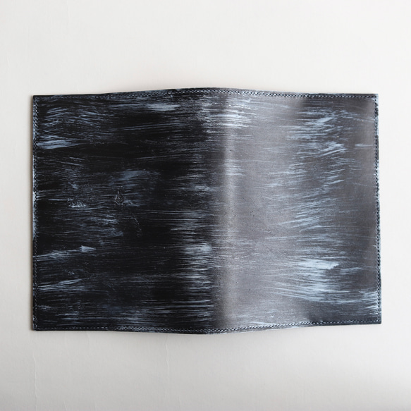 藍×墨×チタン染のソフトカバー単行本ブックカバー 4枚目の画像