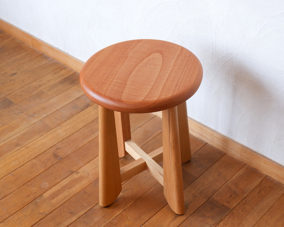 現品》ケヤキの丸座スツール 木製/スツール/無垢/丸い 椅子 現品》ケヤキの丸座スツール 木製/スツール/無垢/丸い 椅子