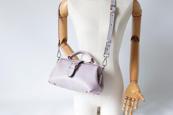 ★限時特惠，兩件起售！ ★超人氣！橫款搭扣包，手工真皮單肩包，女士款，全手工縫製，秋冬包款 第3張的照片