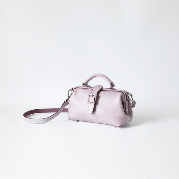 ★限時特惠，兩件起售！ ★超人氣！橫款搭扣包，手工真皮單肩包，女士款，全手工縫製，秋冬包款 第1張的照片