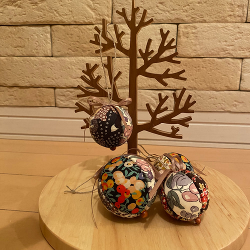 ⁂クリスマス オーナメント⁂リバティ生地 木目込み 3個セット クリスマス オーナメント⁂リバティ生地 木目込み 3個セット