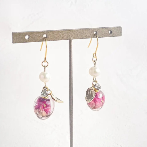 薔薇ビジュー♡　ねこちゃんリトルウッズレジン　ピアス/イヤリング✩*॰¨ 薔薇ビジュー♡ねこちゃんリトルウッズレジンピアス/イヤリング