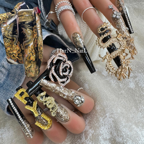 赤黒グラデーションドラゴンネイルチップ 成人式 振袖 ネイルチップ