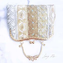 新作❤︎優しい輝きゴールド❤︎異国情緒漂う魅惑の高級インド刺繍レース❤︎フォーマルバッグ　パーティーバッグ　ミニバッグ 13枚目の画像