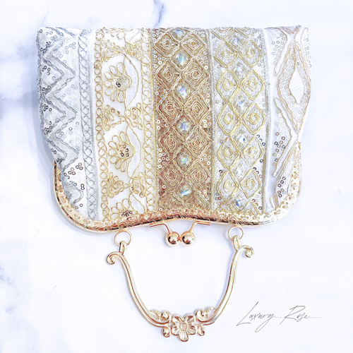 ヴィンテージ 豪華な立体刺繍 天然石パーティーバッグ　高級べ ロア 新作❤︎優しい輝きゴールド❤︎異国情緒漂う魅惑の高級インド
