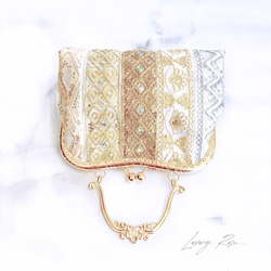 新作❤︎優しい輝きゴールド❤︎異国情緒漂う魅惑の高級インド刺繍レース❤︎フォーマルバッグ　パーティーバッグ　ミニバッグ 4枚目の画像