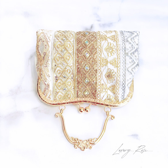 新作❤︎優しい輝きゴールド❤︎異国情緒漂う魅惑の高級インド刺繍レース❤︎フォーマルバッグ　パーティーバッグ　ミニバッグ 4枚目の画像
