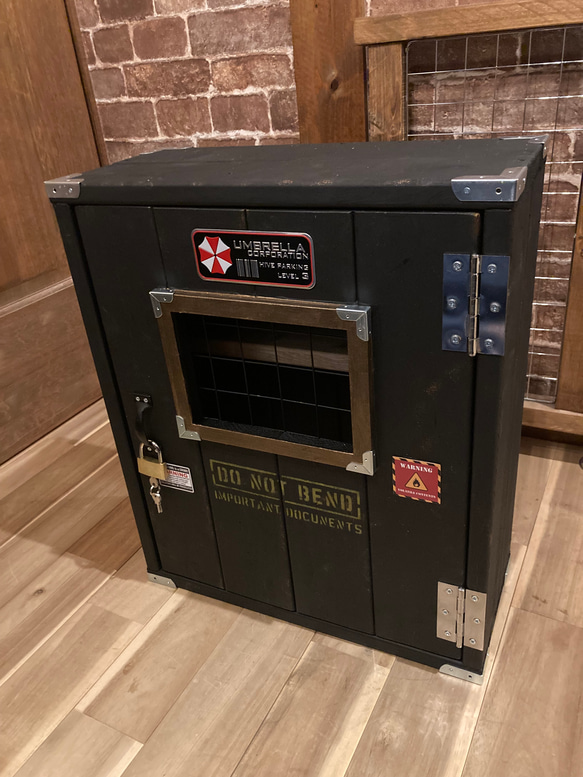 ゾンビ映画に出てきそうver再登場‼️インダストリアル風コンテナBOX 