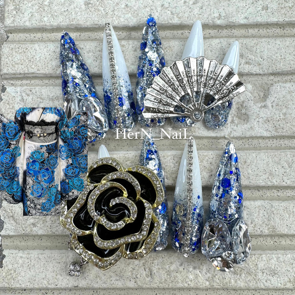 シルバーブルーラメグリッターホワイト派手ネイルチップ 成人式振袖