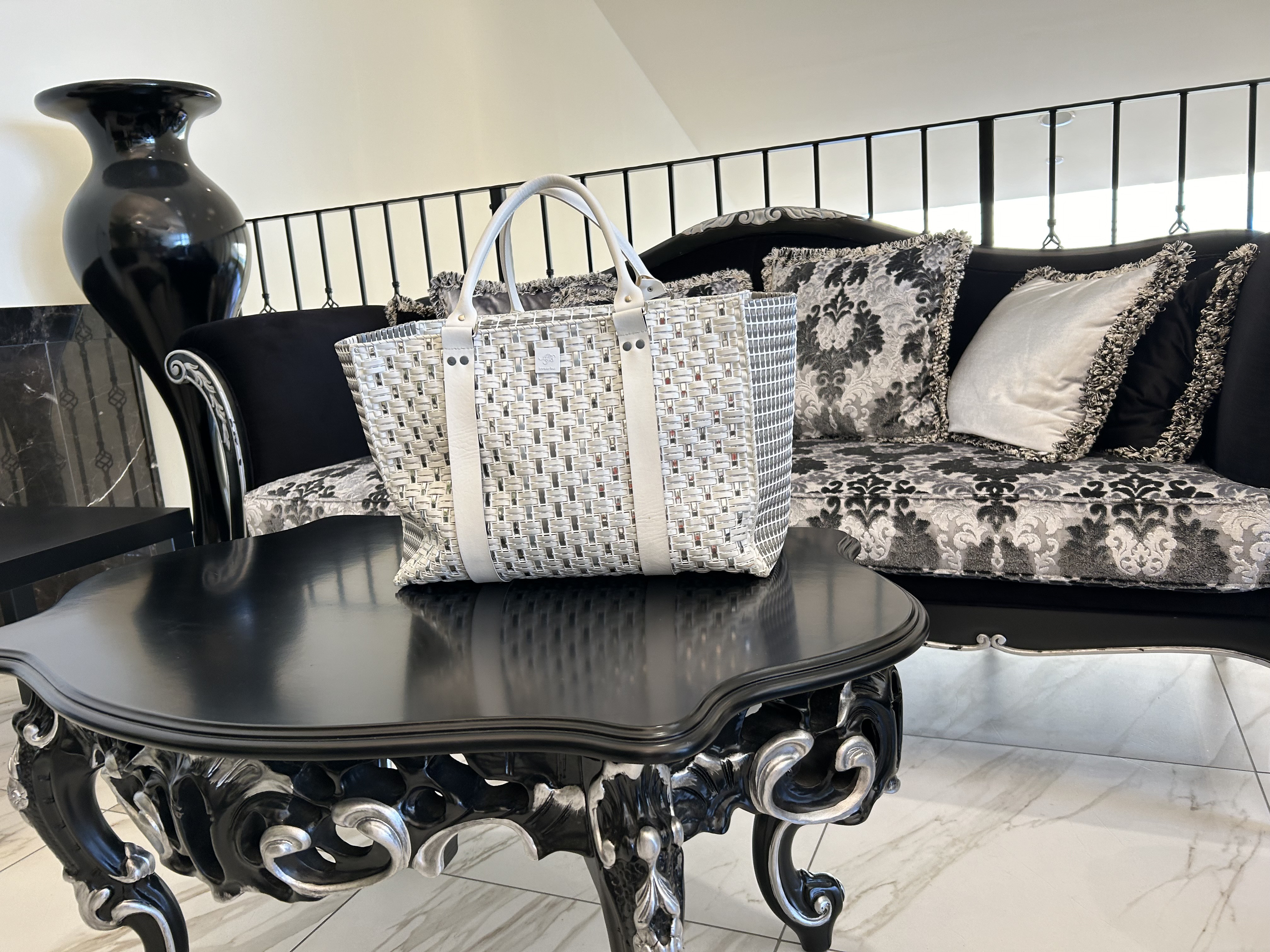 どこへでも一緒に連れてって♪ 大容量　バカンスケリー　ホワイト系　ジュエリーバッグ®︎  マザーズバッグ