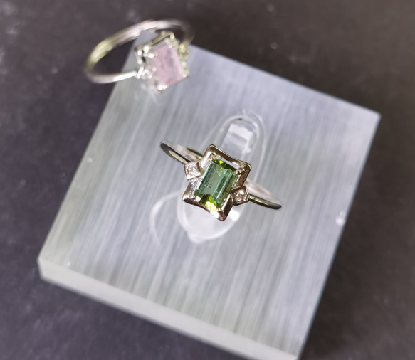 人気再出品５Aトルマリン エメラルドカッティング　パワー天然ストーン リング 1枚目の画像
