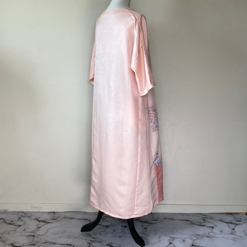 ヤケ有り,訪問着リメイクの牡丹（ぼたん）や菊，着物リメイク