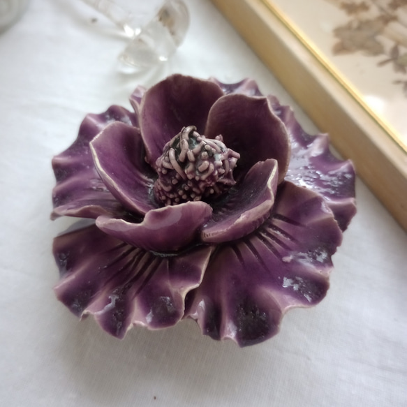 ハンドメイドの陶花 フランスブロカント 紫のカーネーション