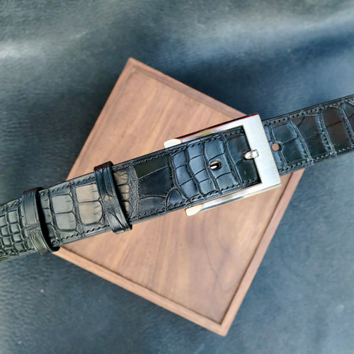 オーダー作製］高級ワニ革使用ウエストベルト 手縫い タロコダイル