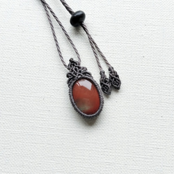 ヒーリングカボション・マクラメループタイサンゴjov ネックレス