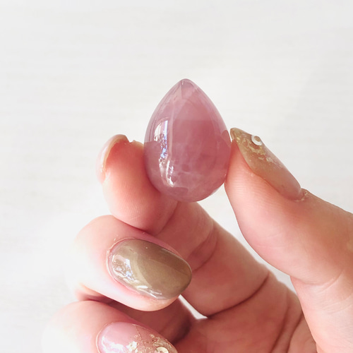 ディープローズクォーツのルースタンブル 天然石 虹色の星 通販