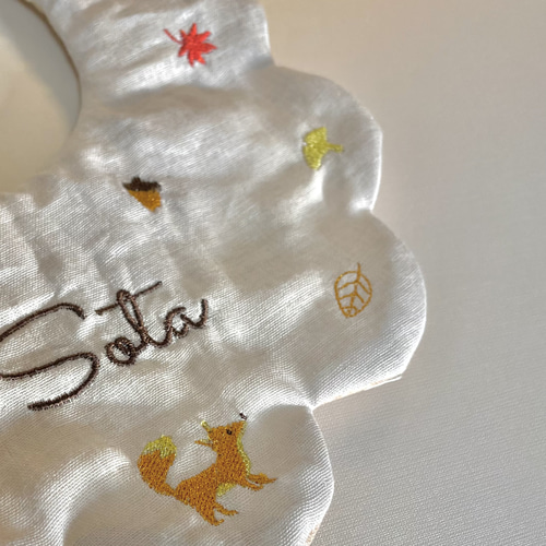 名入れ刺繍 もくもくスタイ《きつねともみじ》 スタイ・よだれかけ