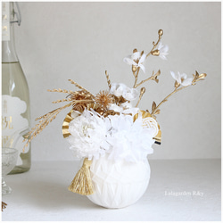 シンプル＆モダン 花てまりのお正月飾り 迎春 アーティフィシャル