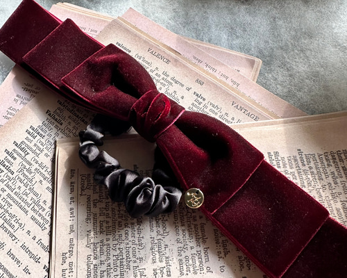 新色♡ベロアリボン たらりん シュシュ ヘアゴム ヘアアクセサリー