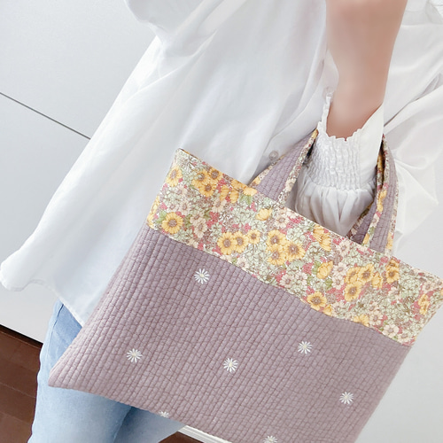 人気再販】刺繍入りヌビキルトとリバティの レッスンバッグ 手提げ