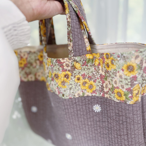 人気再販】刺繍入りヌビキルトとリバティの レッスンバッグ 手提げ