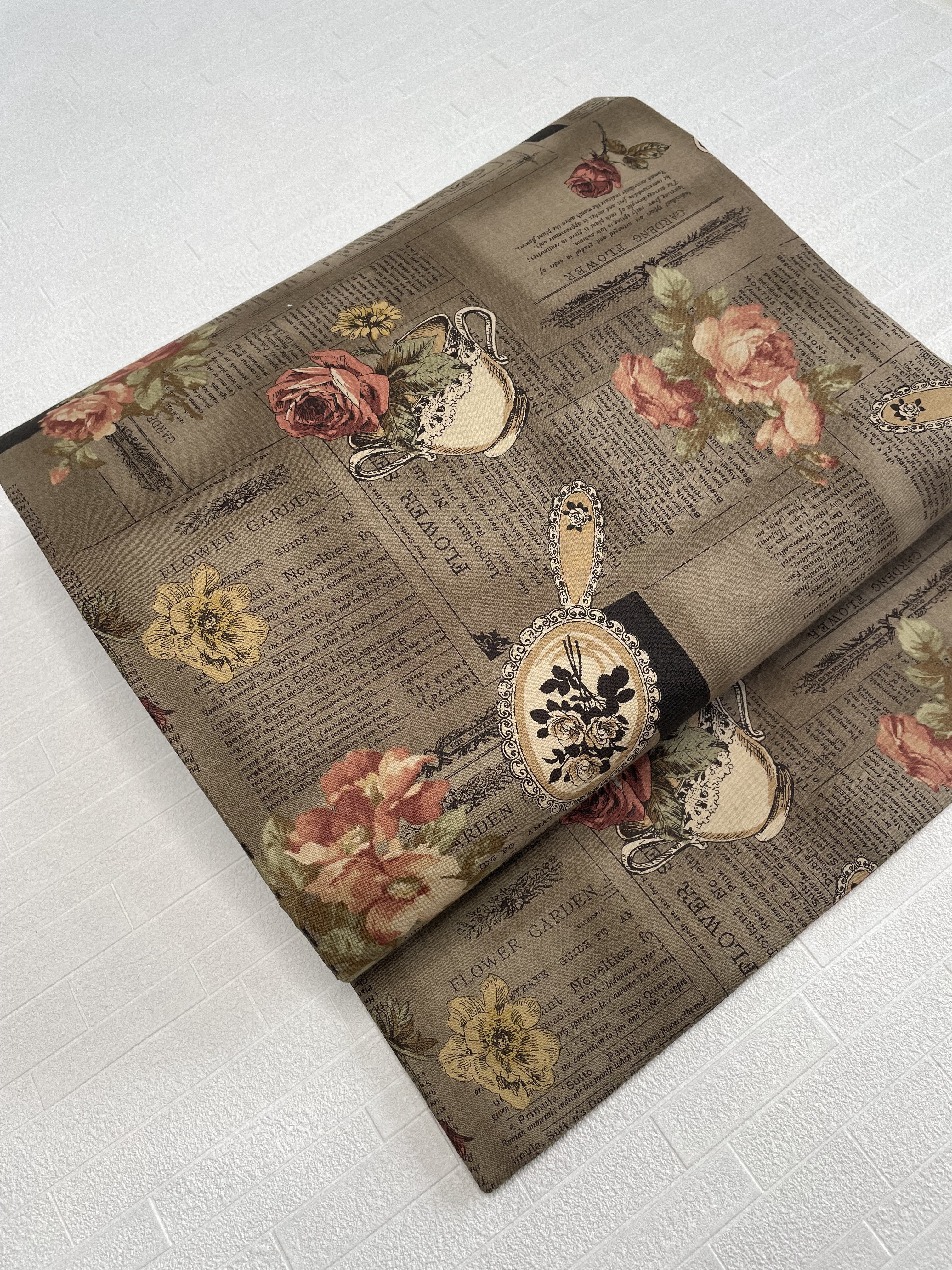 名古屋帯「アリスのティータイム」