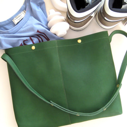 ビッグサコッシュ グリーン　本革製　サコッシュバッグ 2枚目の画像