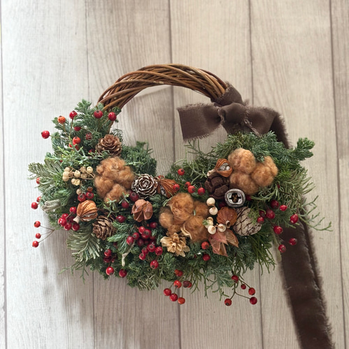 コットンフラワーと赤い実のシンプル小さなリース 《ドライフラワー