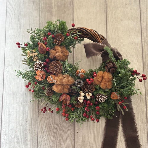 コットンフラワーと赤い実のシンプル小さなリース 《ドライフラワー