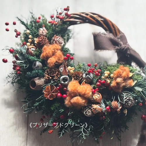 コットンフラワーと赤い実のシンプル小さなリース 《ドライフラワー