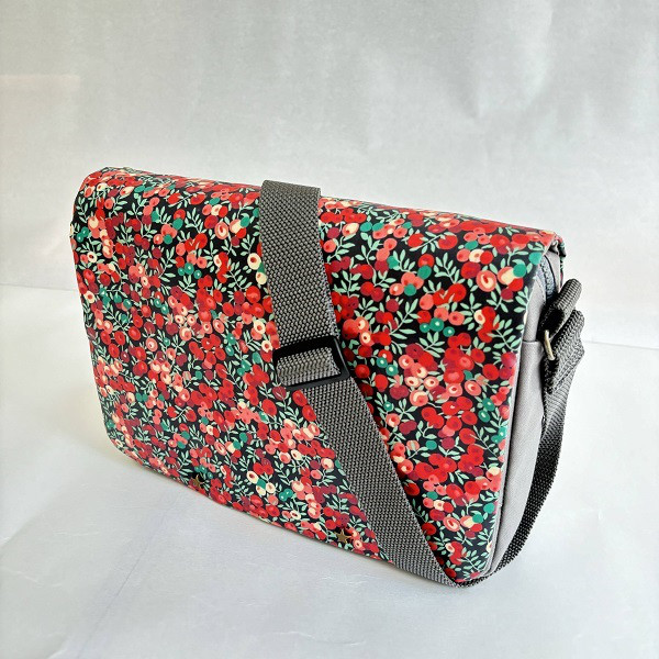 アクアレディ様　ハンドメイド　リバティ　バッグ　オーダーページ アクアレディ様 ハンドメイド リバティ バッグ オーダーページ アクア