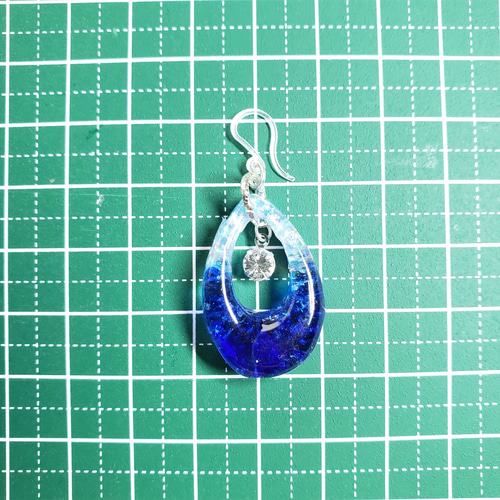 No.579-A 琉球ガラス☆しずく型☆ピアス・イヤリング(ブルー) ピアス 