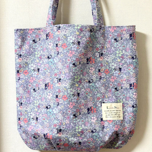 ⭐︎BIGバッグ⭐︎nora生地使用⭐︎内ポケット3つで小物がしまえます  