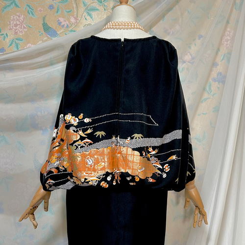 吉祥模様 宝尽くし 花尽くし 金彩 黒留袖ドレス ケープスリーブ 着物