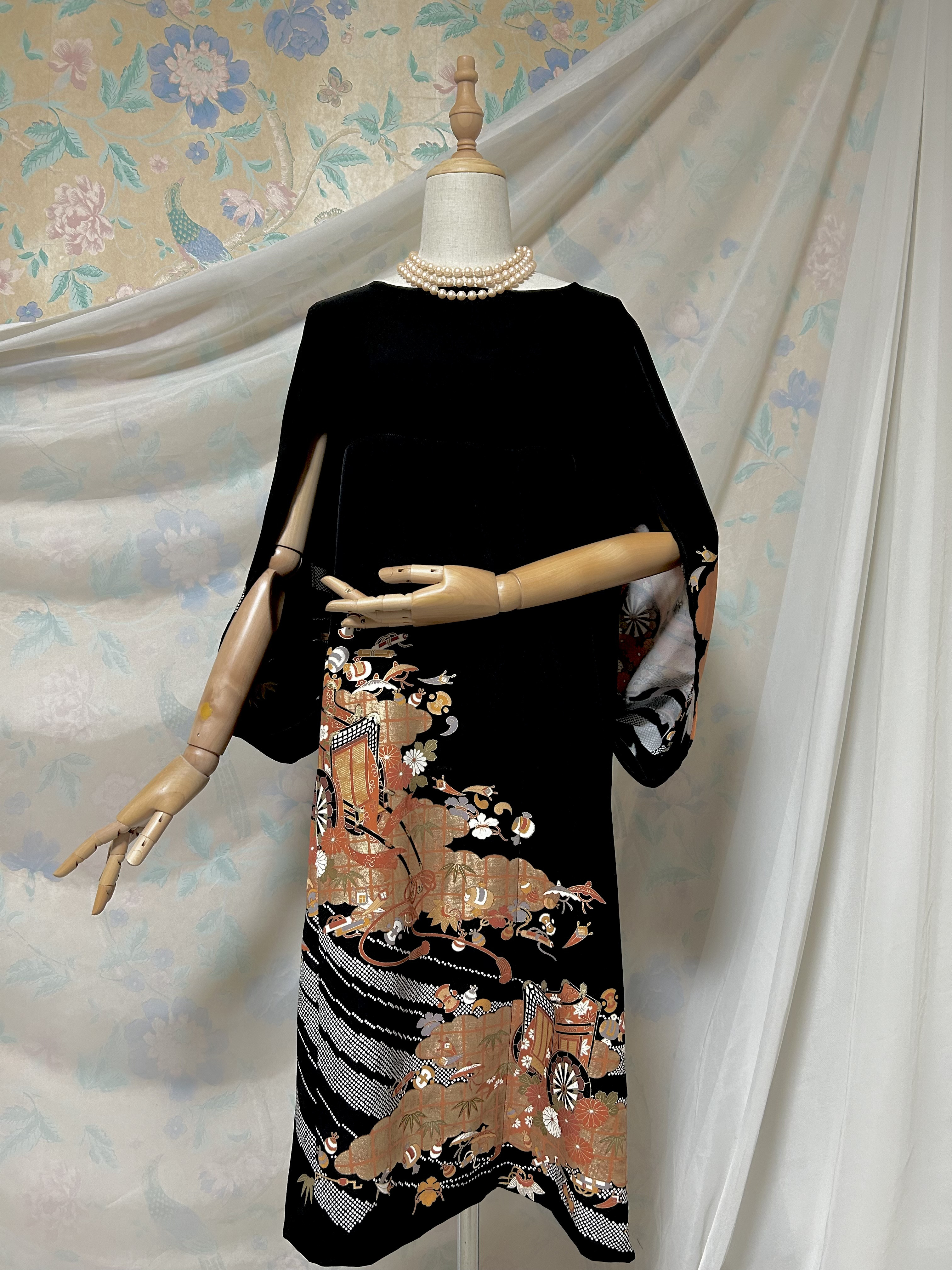 SALE☆正絹 道具と唐草 留袖リメイクケープドレス* 正絹 道具と唐草 留袖リメイクケープドレス*