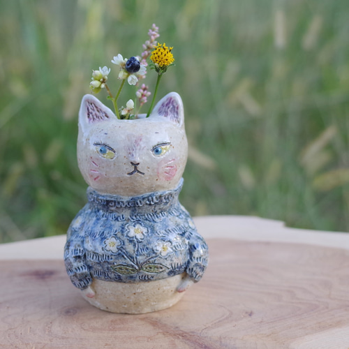 花柄セーター 白ねこ ミニ花瓶 一輪挿し 一輪挿し・花瓶・花器