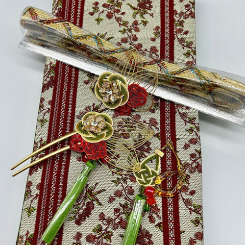 2506半幅帯＆豪華帯留め・帯飾り・髪飾り 絹帯締め 『ふりふ』 和装  