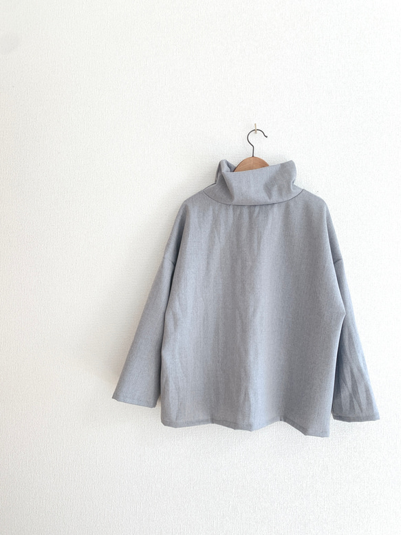 ストレッチウールのオフタートルプルオーバー/ラビットグレー 5枚目の画像