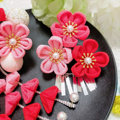 七五三 小さなちりめん玉とつまみ細工 髪飾り(赤 ピンク 2)銀ビラ小付