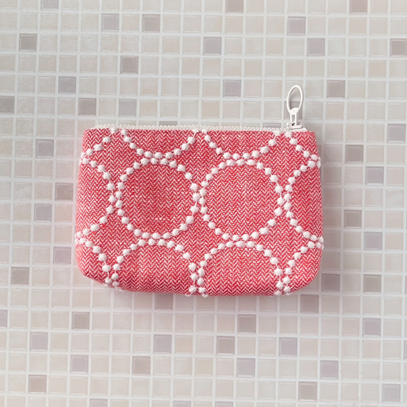 タンバリン ミニ コスメ ポーチ　レッド　ミナペルホネン の刺繍生地 tambourine 10枚目の画像