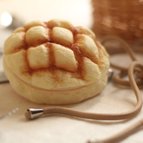 メロンパン ポーチ 特別価格【ショルダーストラップ付ポーチ】メロンパン ポーチ Fairy