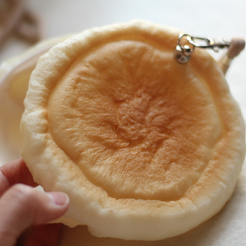 特別価格【ショルダーストラップ付ポーチ】メロンパン ポーチ Fairy