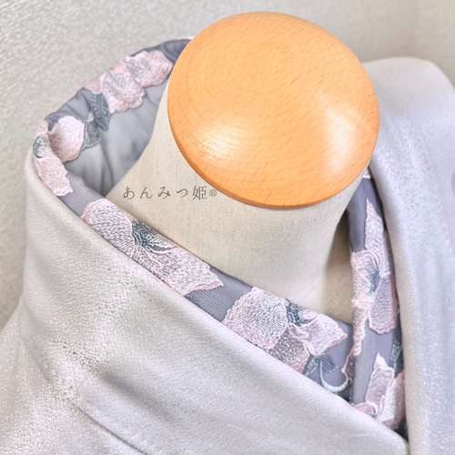 洗える刺繍半衿 つや桃グレー【ラスト】 和装小物（帯・半襟） 半衿