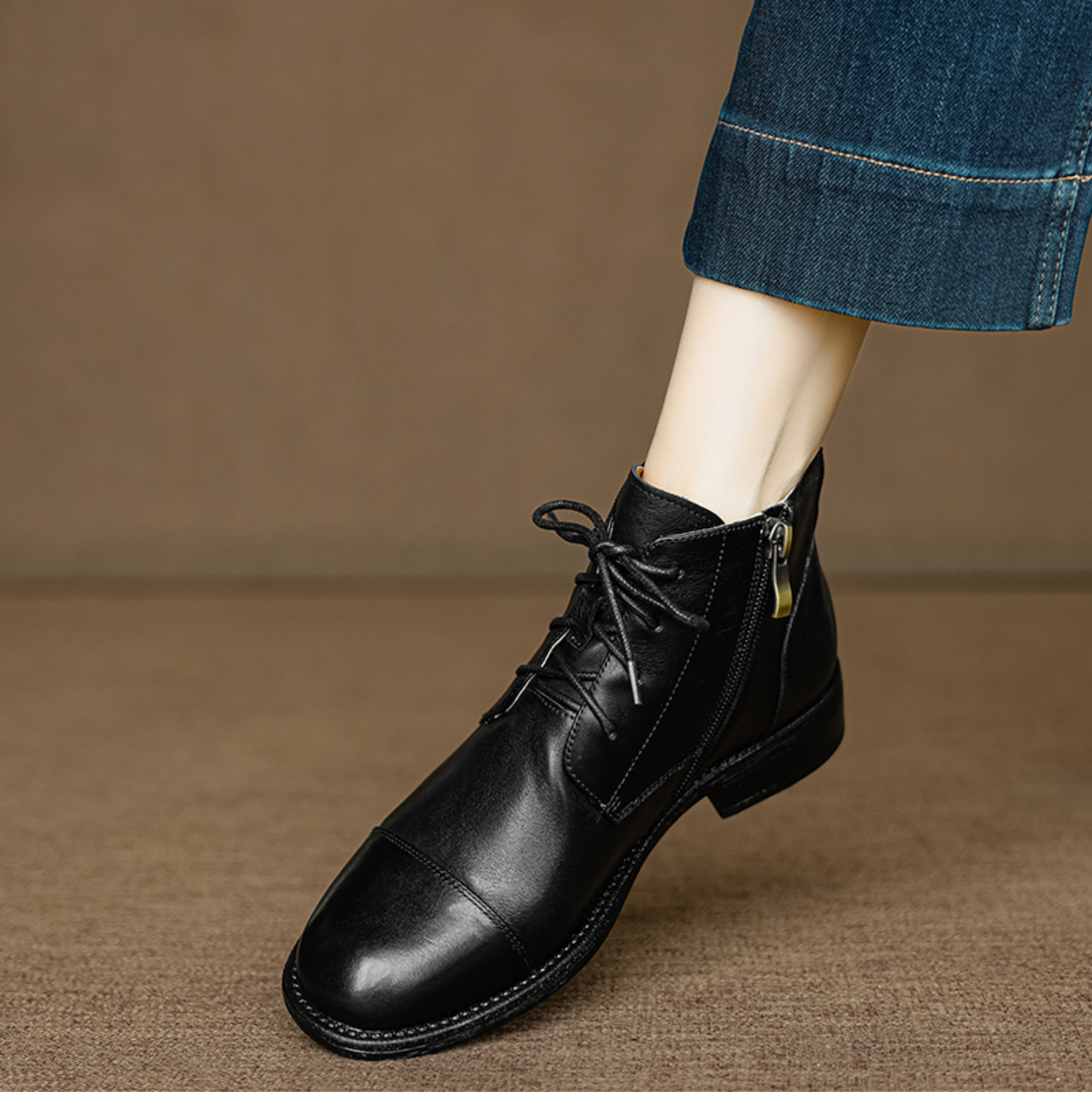 コロンと可愛い♪レースアップショートブーツ。 レースアップ 秋冬ブーツ 身長アップ 疲れにくい チャンキーヒール