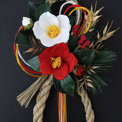 ・お正月飾り しめ縄＜紅白 江戸椿＞しめ飾り アーティフィシャルフラワー 2枚目の画像