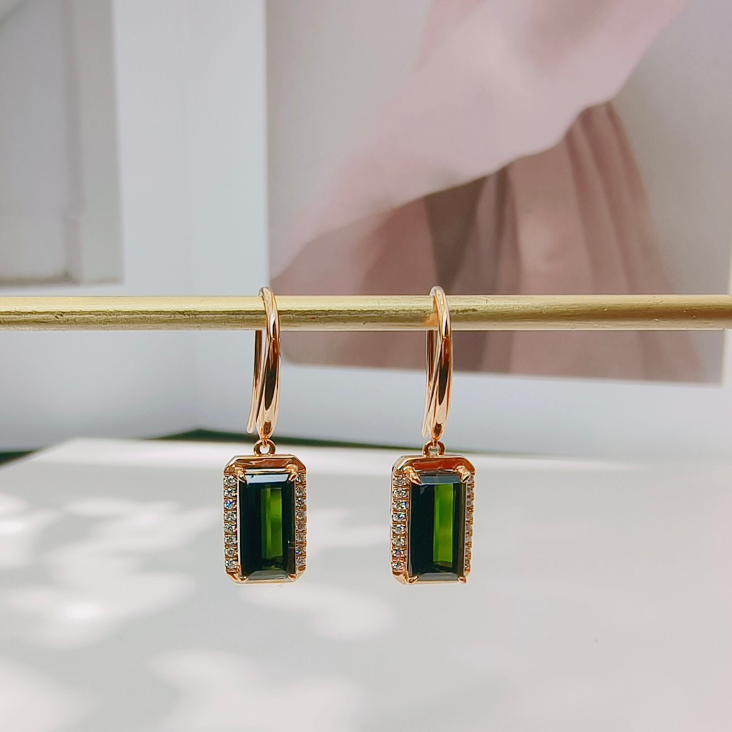 天然ダイヤモンド付きトルマリンピアスk18