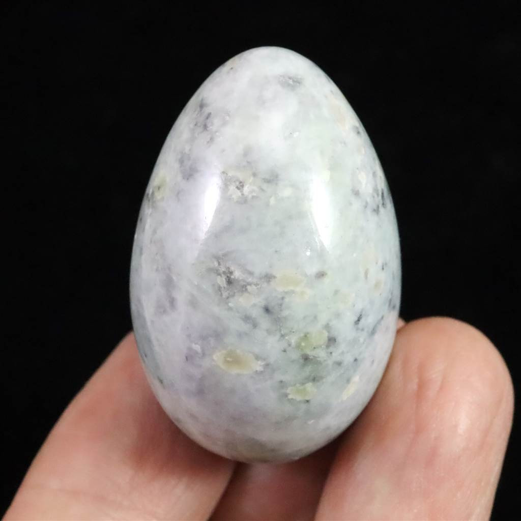 糸魚川翡翠  ヒスイ  緑 38mm エッグ  38.3g #94286