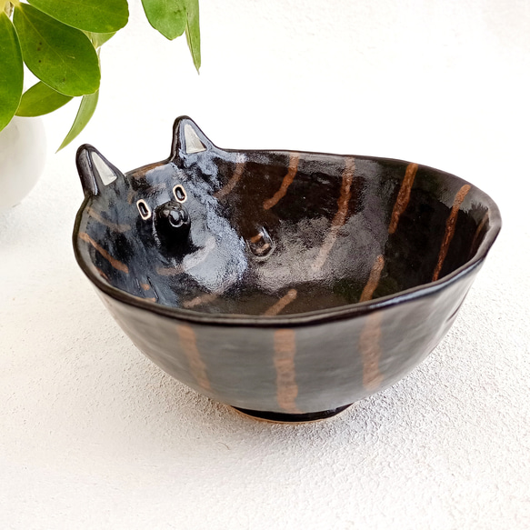 甲斐犬飯碗  楽しい動物の陶器　受注製作 1枚目の画像