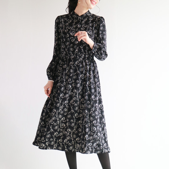 New華奢見え【ボタニカル柄】クラシカルブラックパフスリーブスタンドカラーワンピース♥ 7枚目の画像